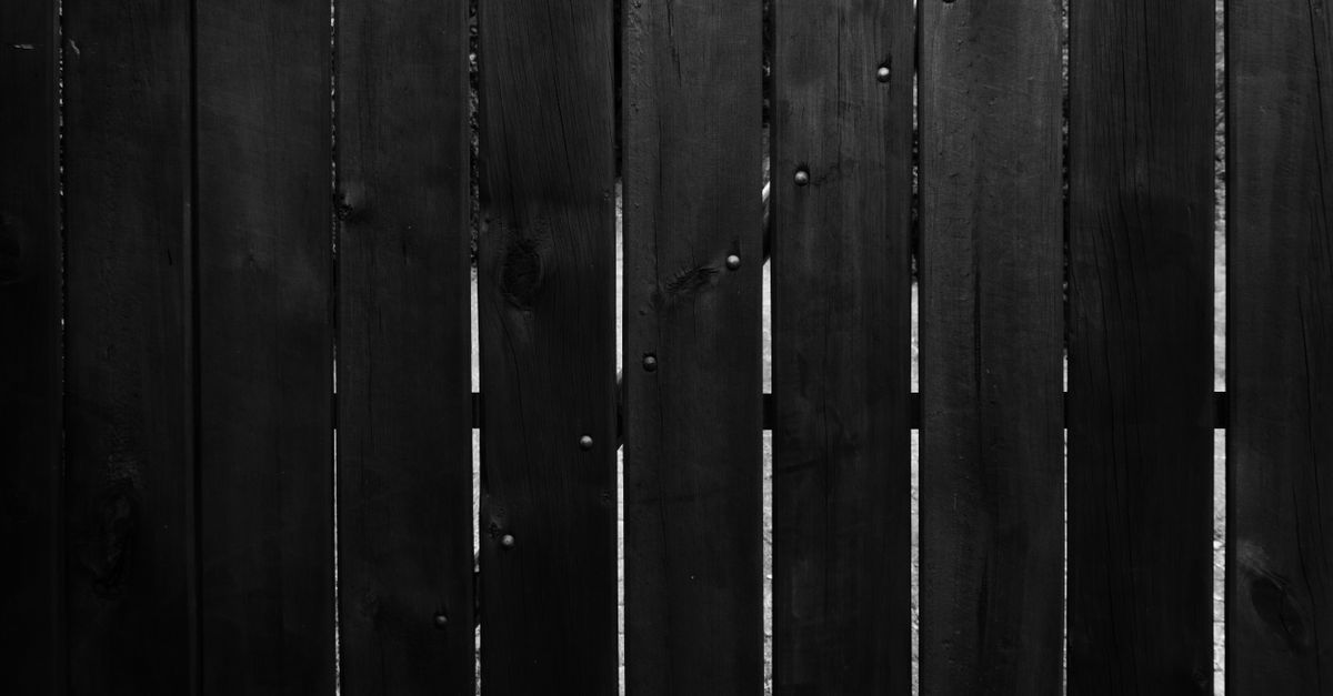 Exploring Different Styles of Colorbond Pool Fencing